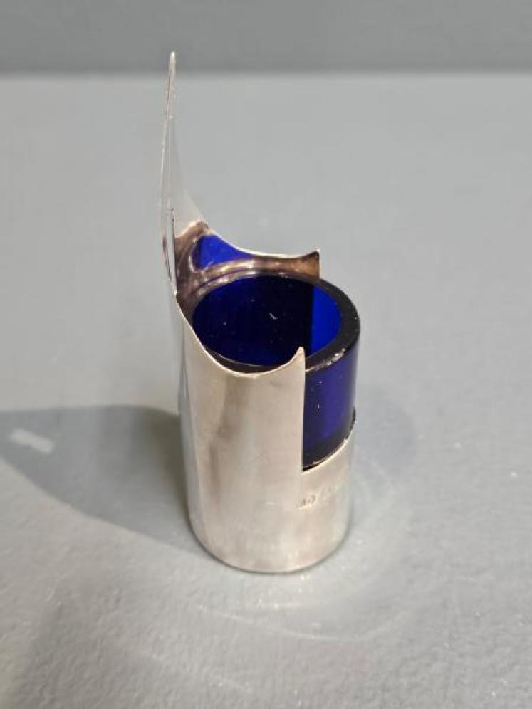 Edwardian Silver and Bristol Blue Glass Nib Ink Dip - Image 4