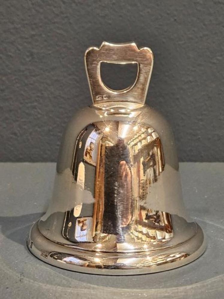 Edwardian Aspreys Cast Silver Table Bell - Image 2