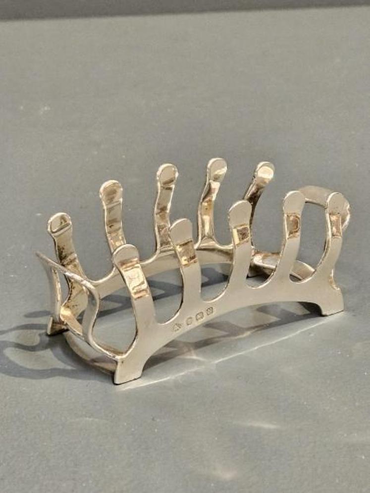Unusual Silver Wishbone Toast Rack - Image 1