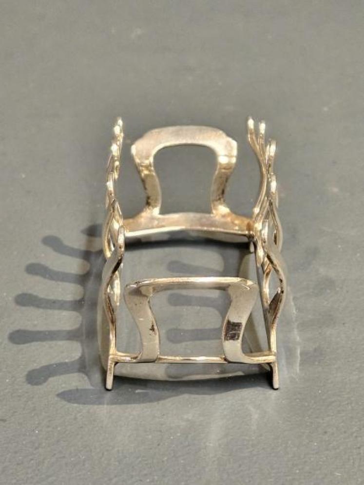 Unusual Silver Wishbone Toast Rack - Image 4