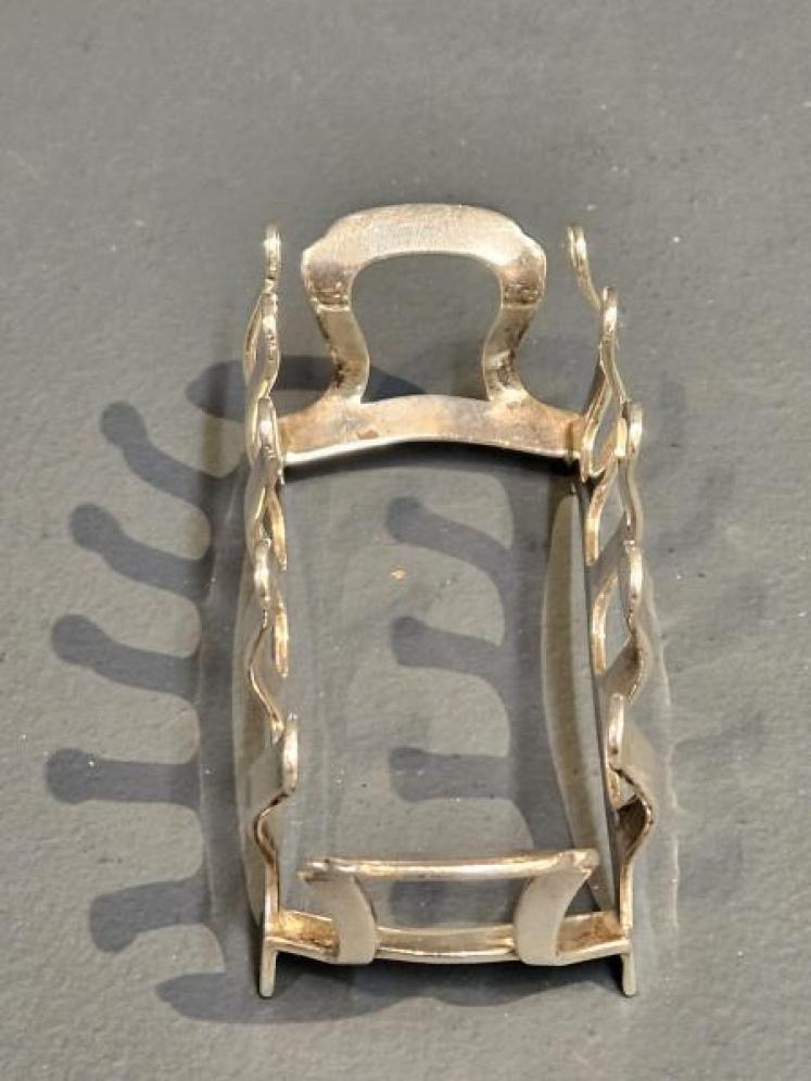 Unusual Silver Wishbone Toast Rack - Image 5