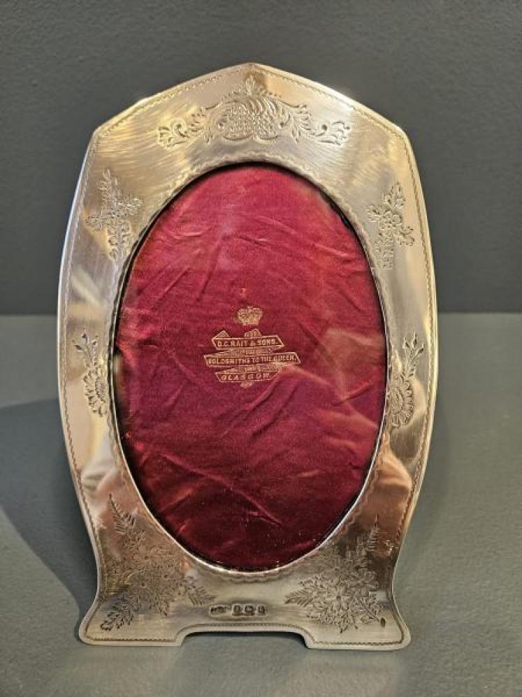 Superb Edwardian Engraved all Silver Photo Frame  - Image 1
