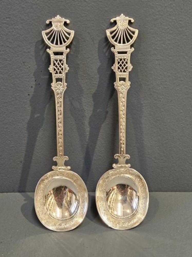 Pair of Superb Early Victorian Silver Berry Spoons - Image 1