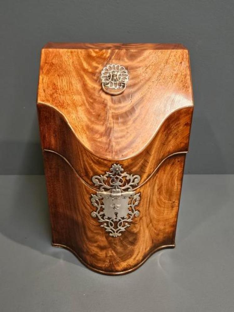 Superb George III Mahogany Knife Box with Solid Silver Fittings  - Image 1