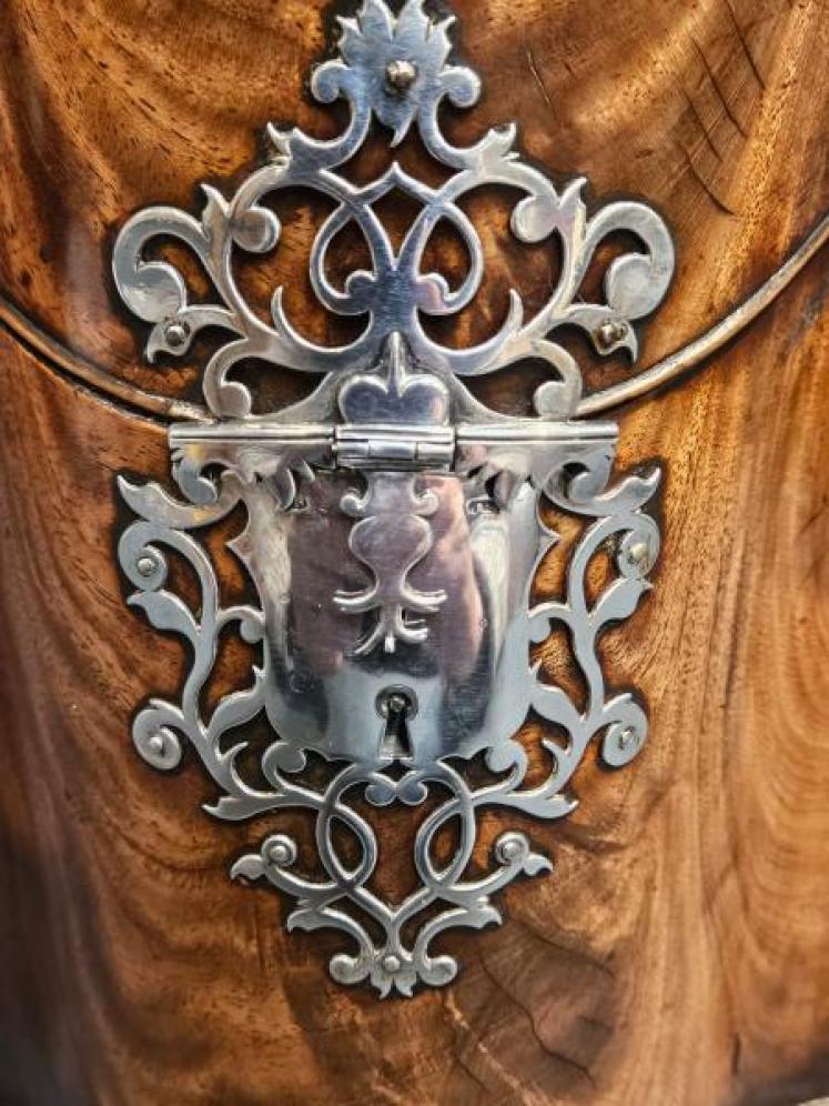 Superb George III Mahogany Knife Box with Solid Silver Fittings  - Image 2