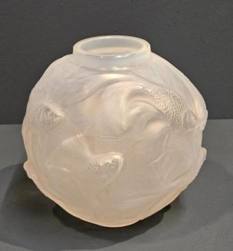 Rene Lalique Formose Opalescent Vase