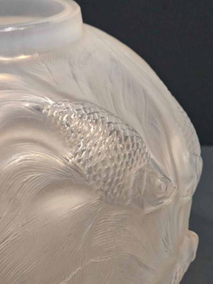 Rene Lalique Formose Opalescent Vase - Image 2