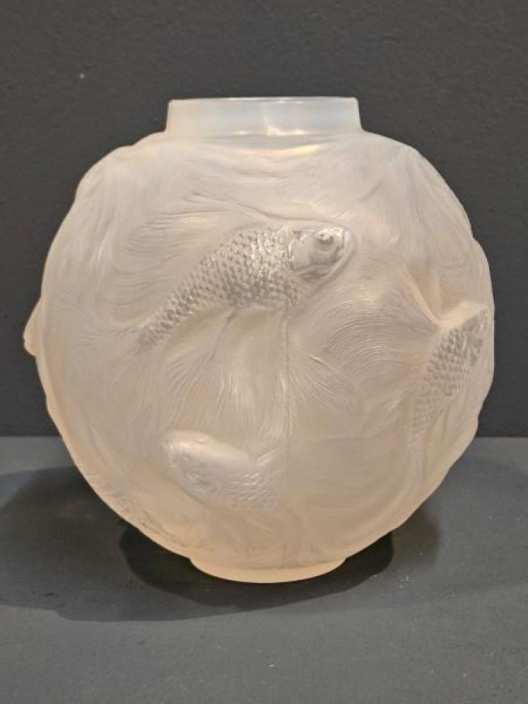 Rene Lalique Formose Opalescent Vase - Image 4