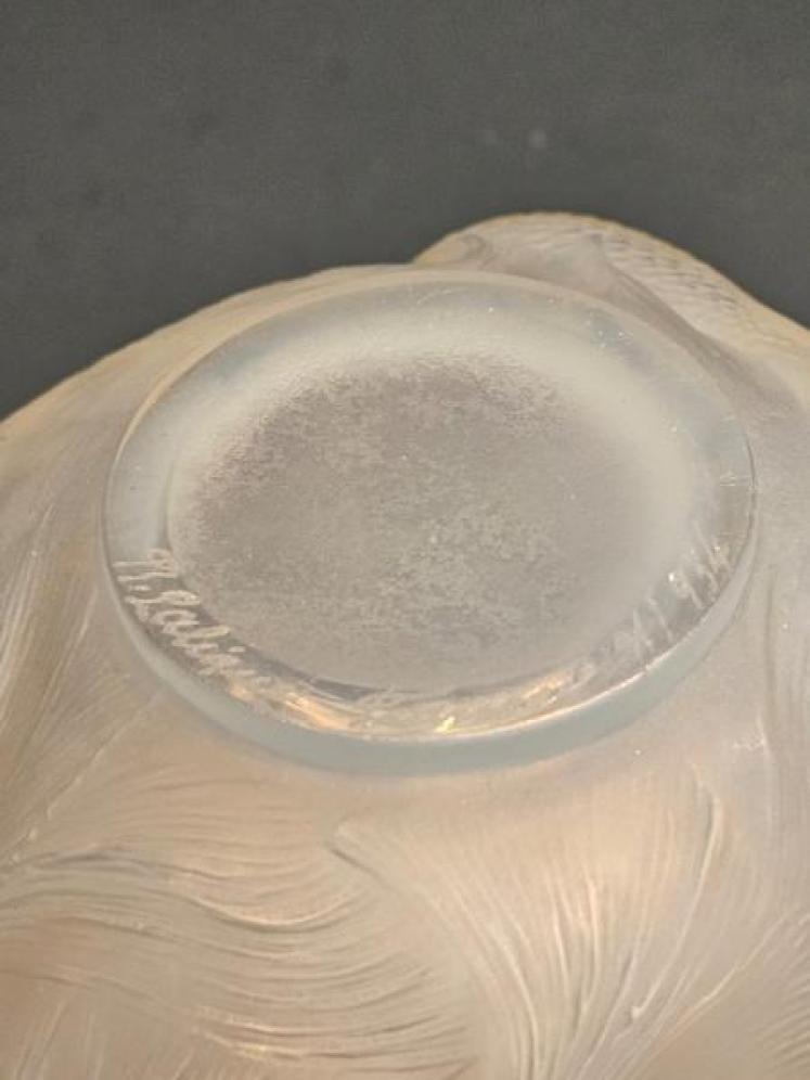 Rene Lalique Formose Opalescent Vase - Image 6
