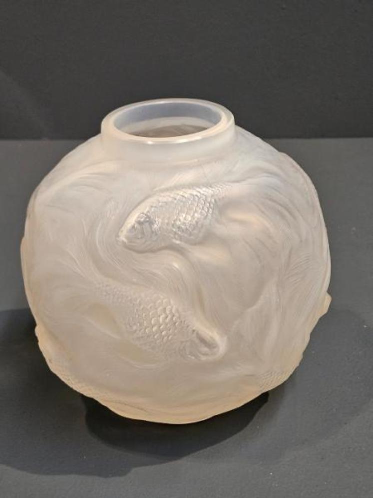 Rene Lalique Formose Opalescent Vase - Image 7