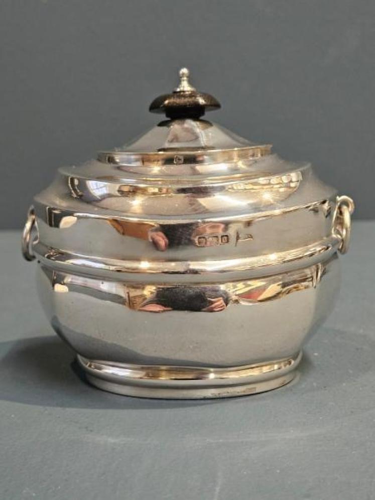 Edwardian 5.4 troy oz Silver Tea Caddy - Image 1