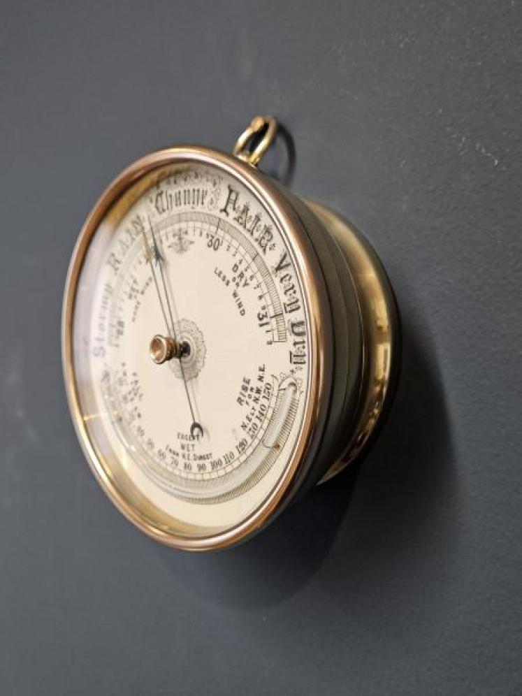 Victorian Brass Cased Marine Barometer with Porcelain Dial and Crescent Thermometer  - Image 6