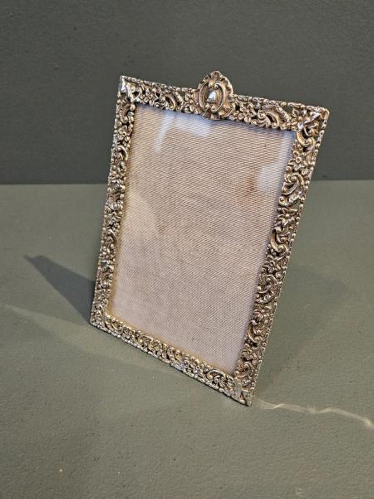 Victorian Cast Silver Photo Frame  - Image 3