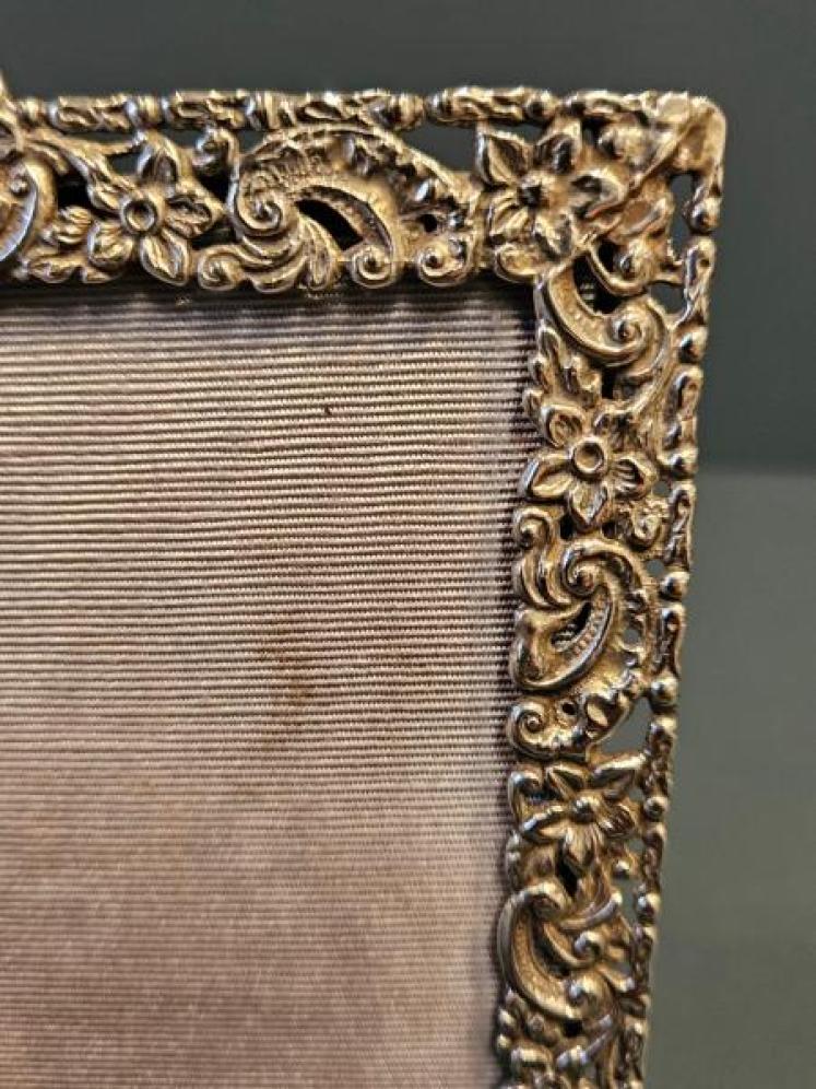 Victorian Cast Silver Photo Frame  - Image 4
