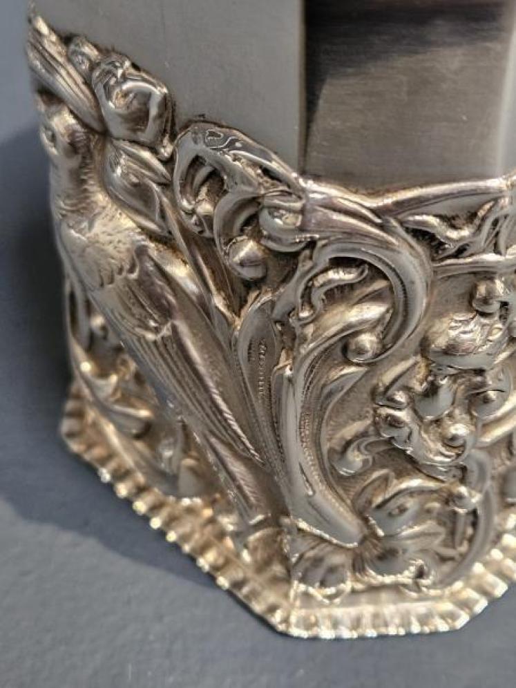 Superb Victorian 5.3 Troy Oz Silver Tea Caddy by William Comyns - Image 6