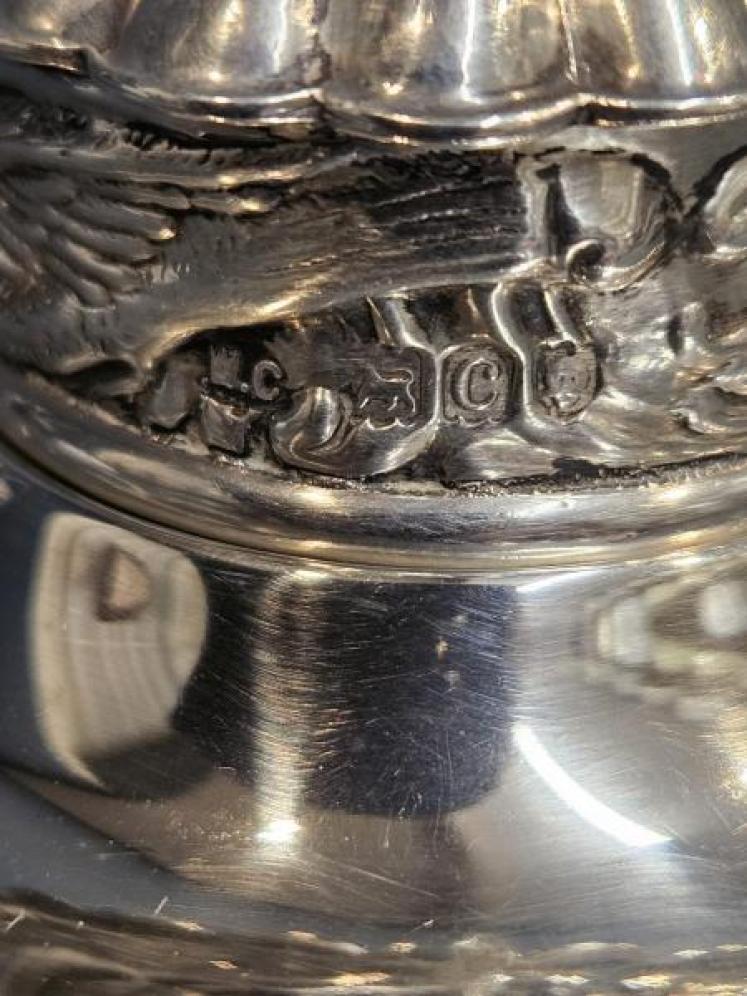 Superb Victorian 5.3 Troy Oz Silver Tea Caddy by William Comyns - Image 7