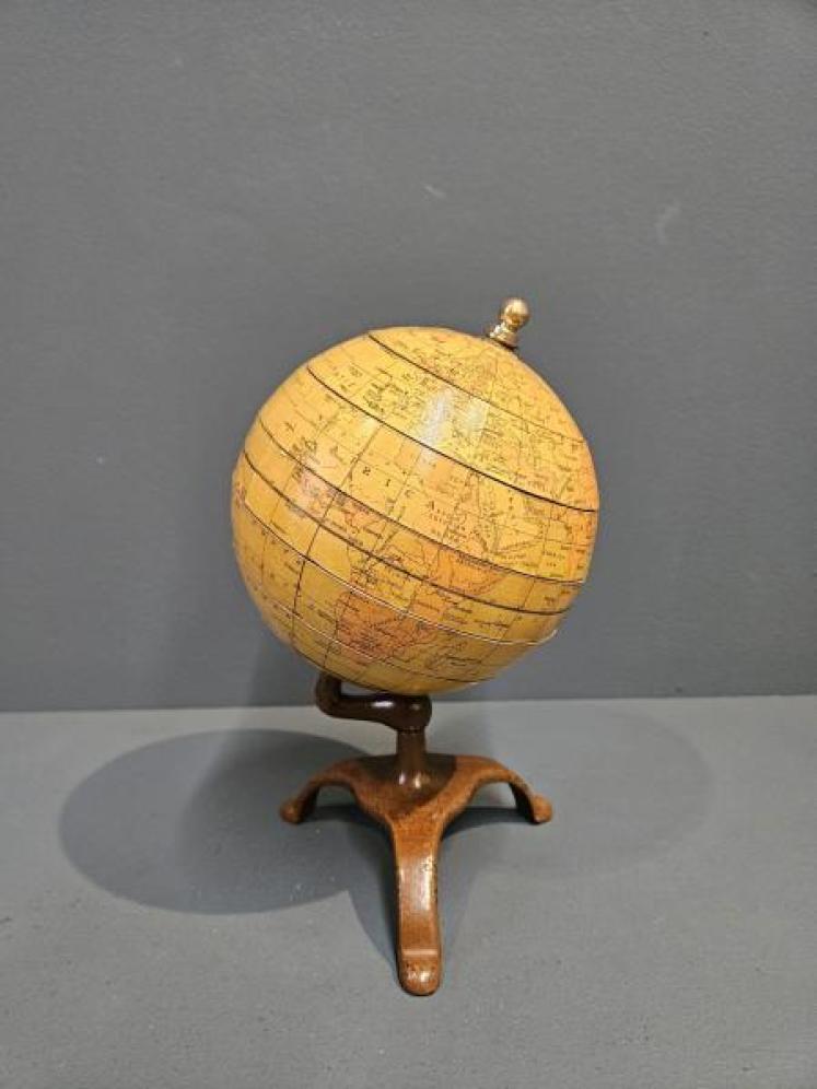 Rare 1920's Geographic Educator Jigsaw Globe  - Image 1