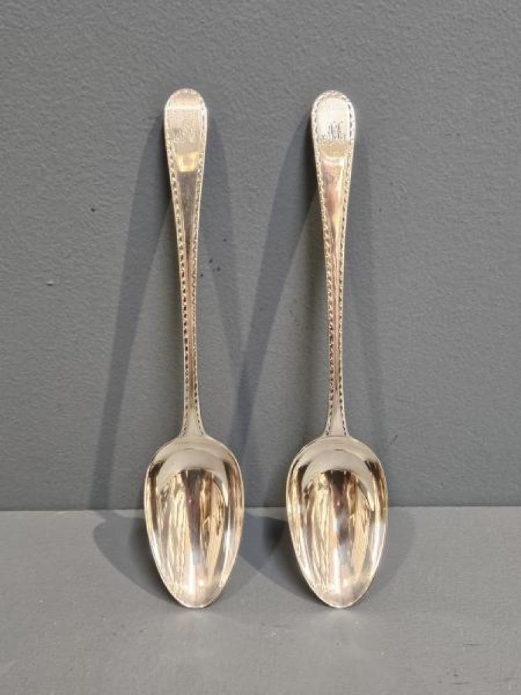 Pair of Edwardian 3.8 Troy oz Silver Serving Spoons - Image 1