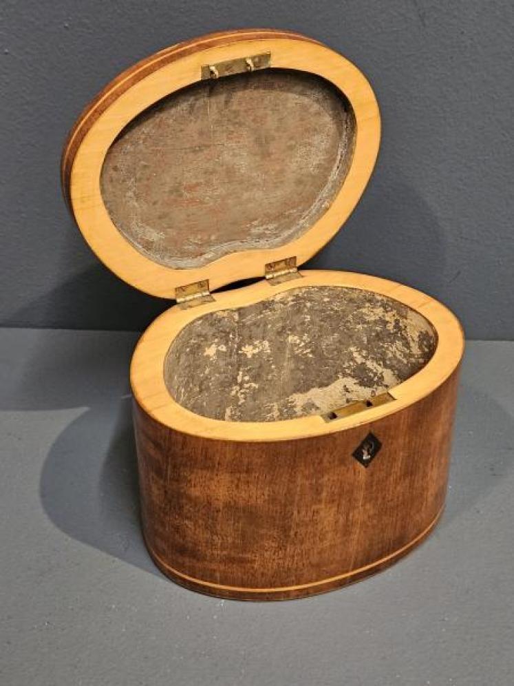 Sheraton Inlaid Kidney Shaped Tea Caddy - Image 2