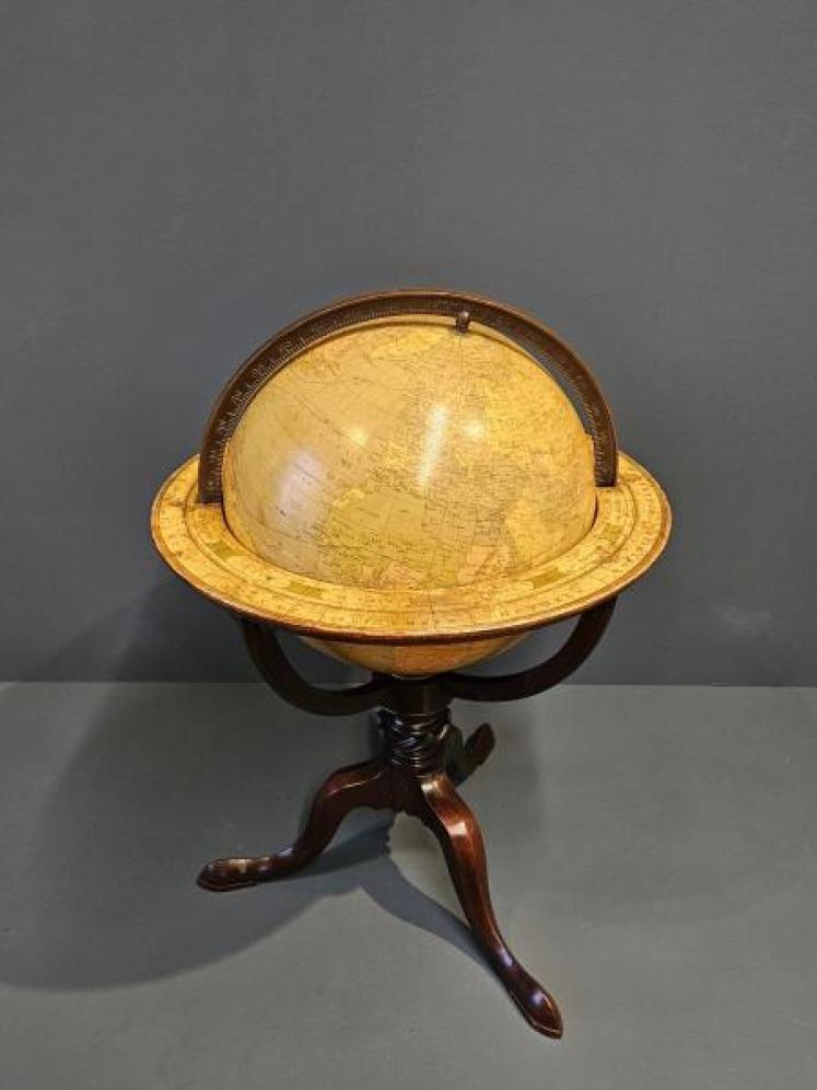 1930's 12" Floor Standing Globe - Image 2