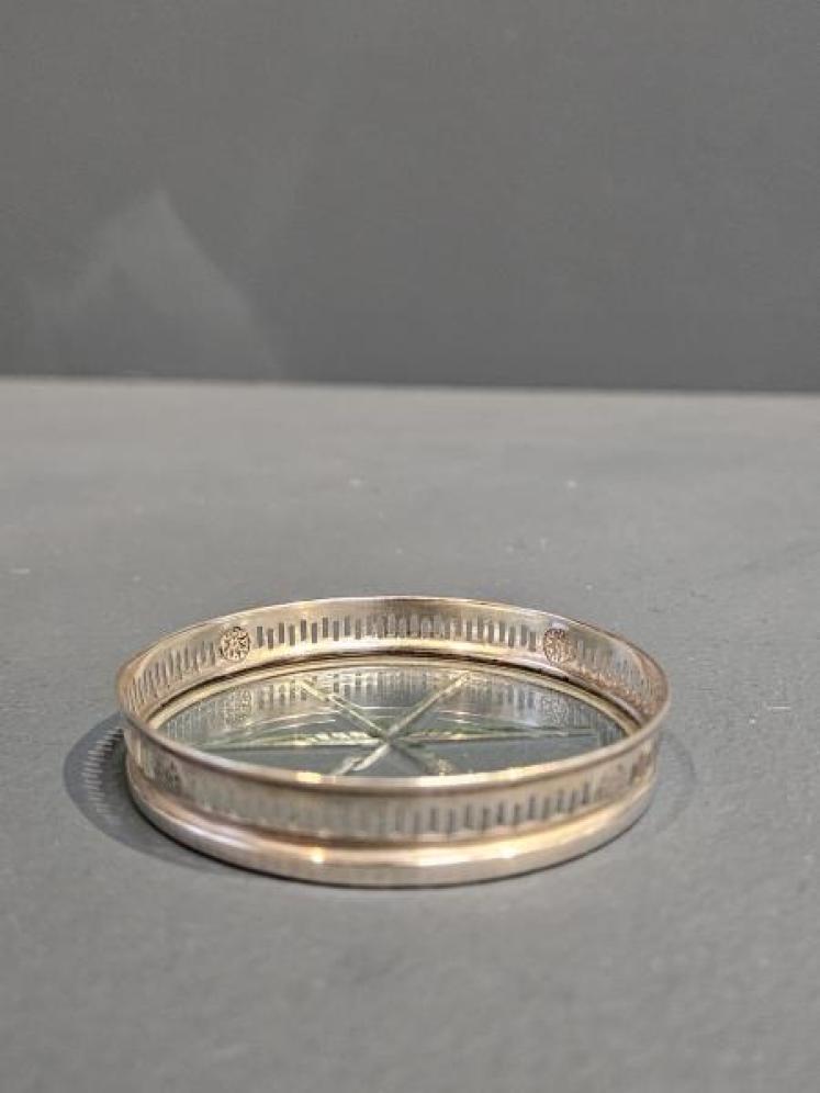 Set of 4 Crystal and Silver Glass Coasters - Image 3