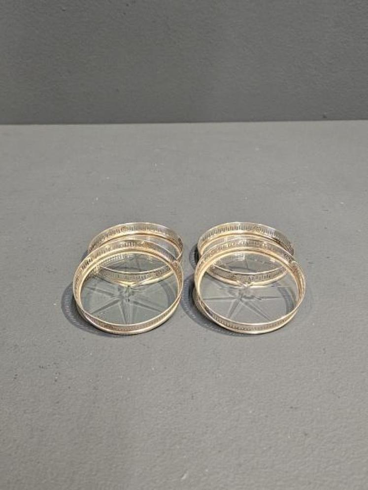 Set of 4 Crystal and Silver Glass Coasters - Image 4