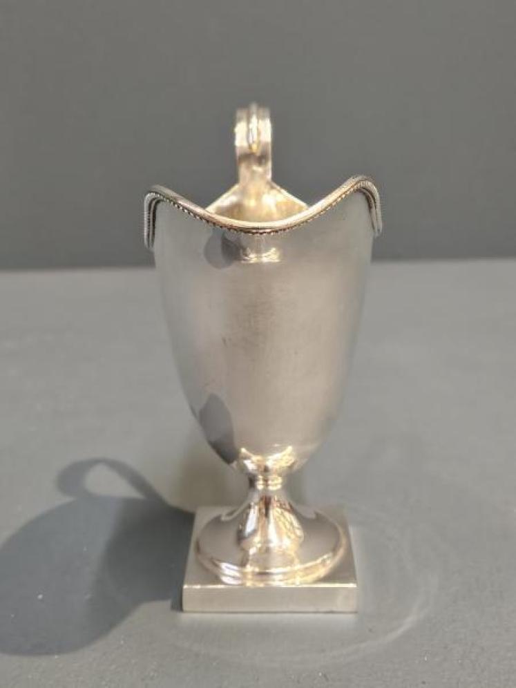 Superb quality 5 Troy Oz Silver Cream Jug - Image 6