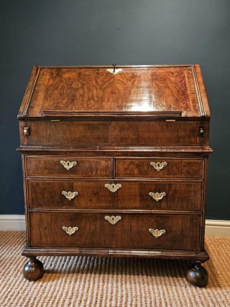 George I Walnut Bureau - Image 1
