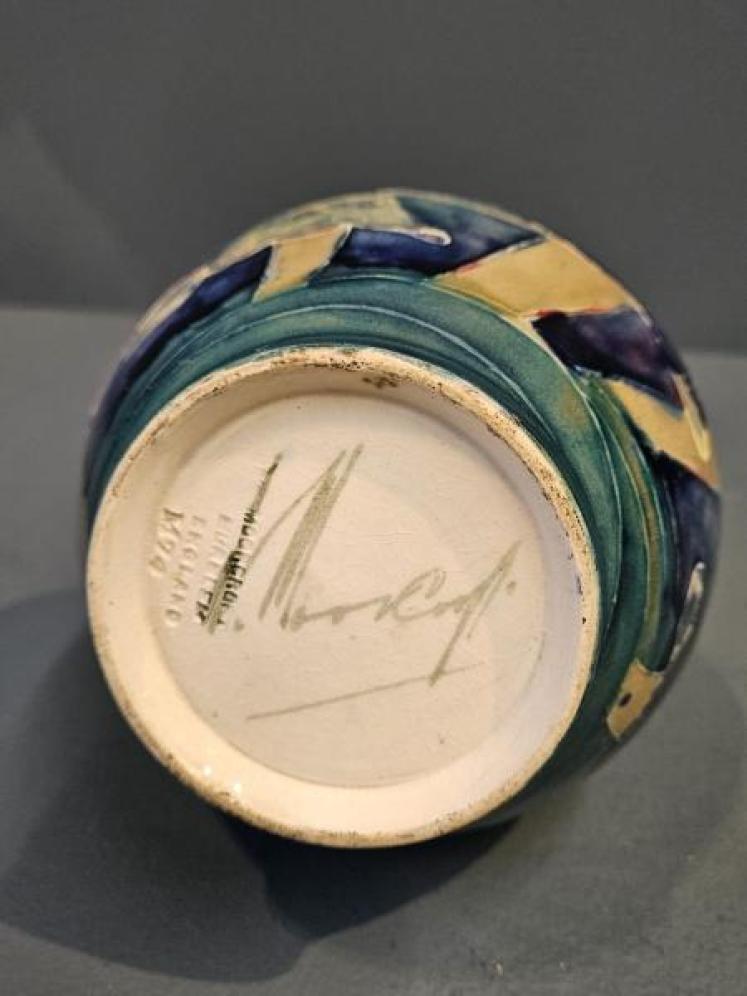 Early Moorcroft Claremont Vase - Image 4