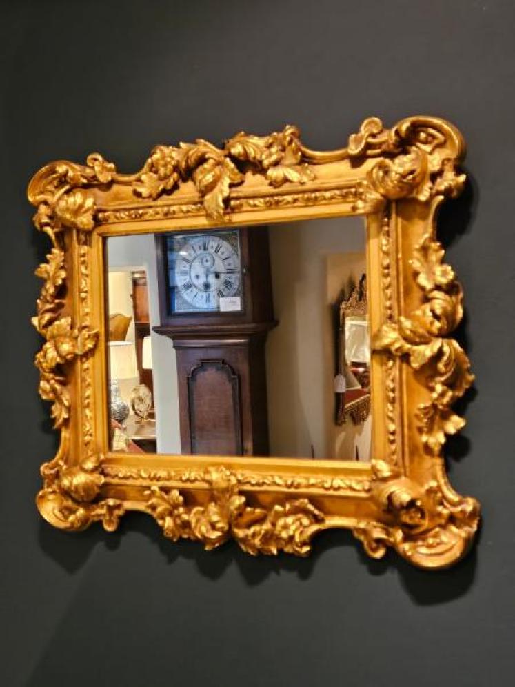Small Early Victorian Timber Gilt Mirror - Image 2