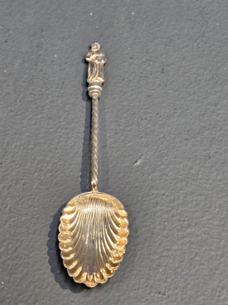 Victorian Silver Tea Spoons with Strainer and Tongs - Image 4