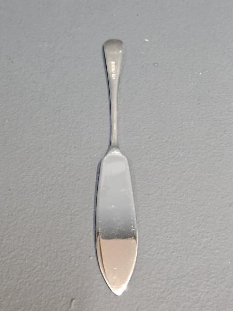 Pair of George V Silver Butter Knives - Image 3