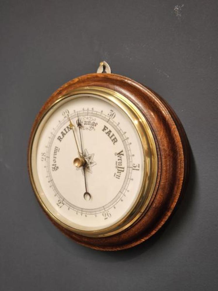 Victorian Oak Cased Aneroid Barometer - Image 2