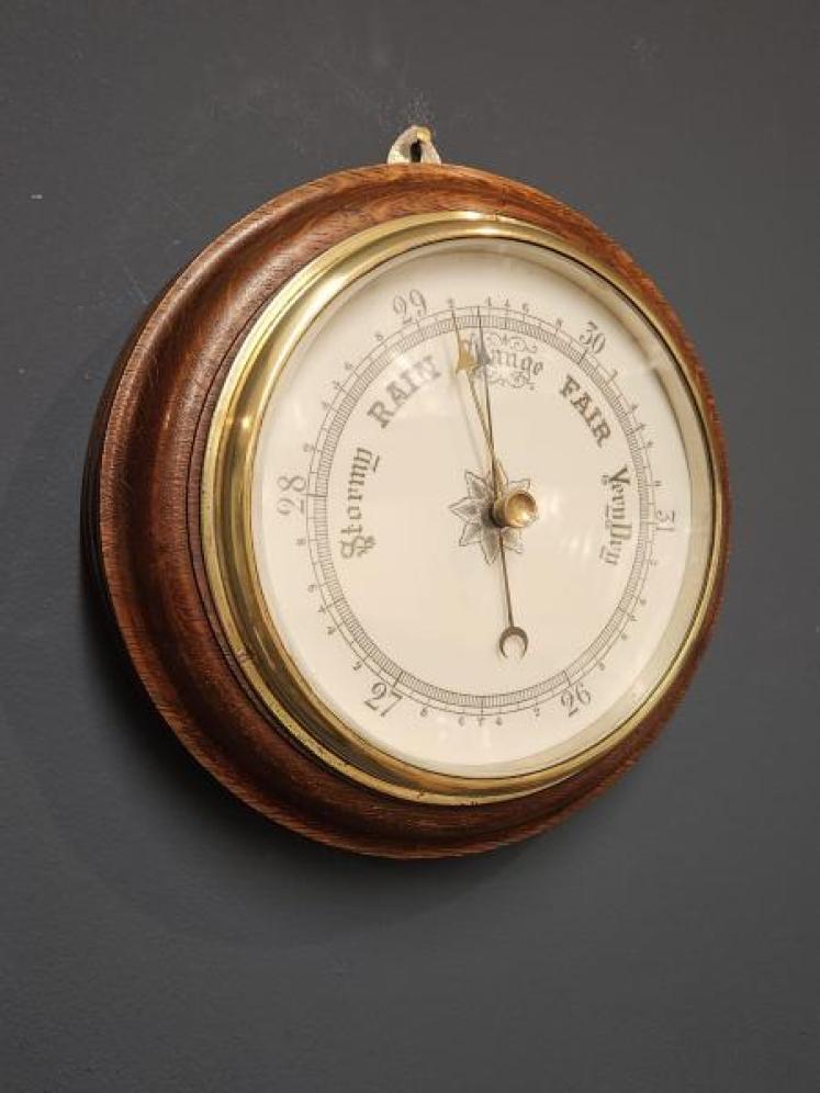 Victorian Oak Cased Aneroid Barometer - Image 3
