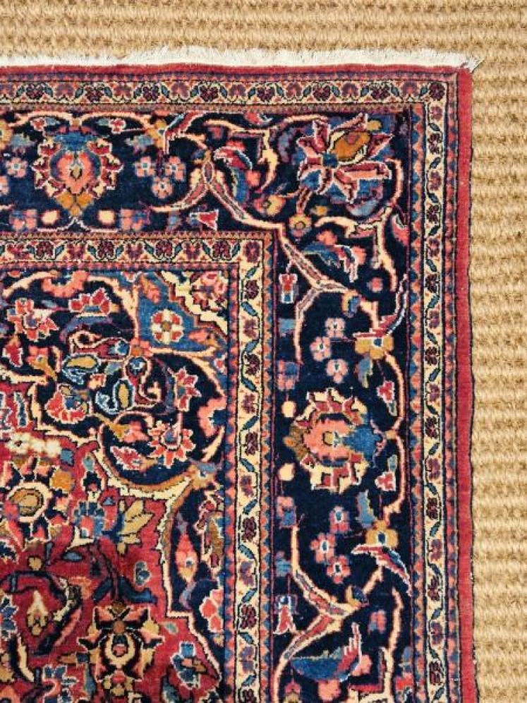 Superb Quality Persian Pure Wool Rug  - Image 3