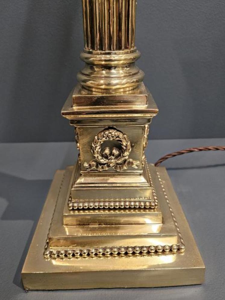 Superb Quality Edwardian Brass Corinthian Column Table Lamp - Image 3