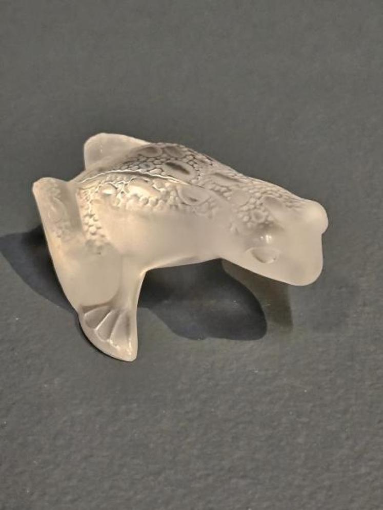 Lalique Opalescent Leaping Frog - Image 2