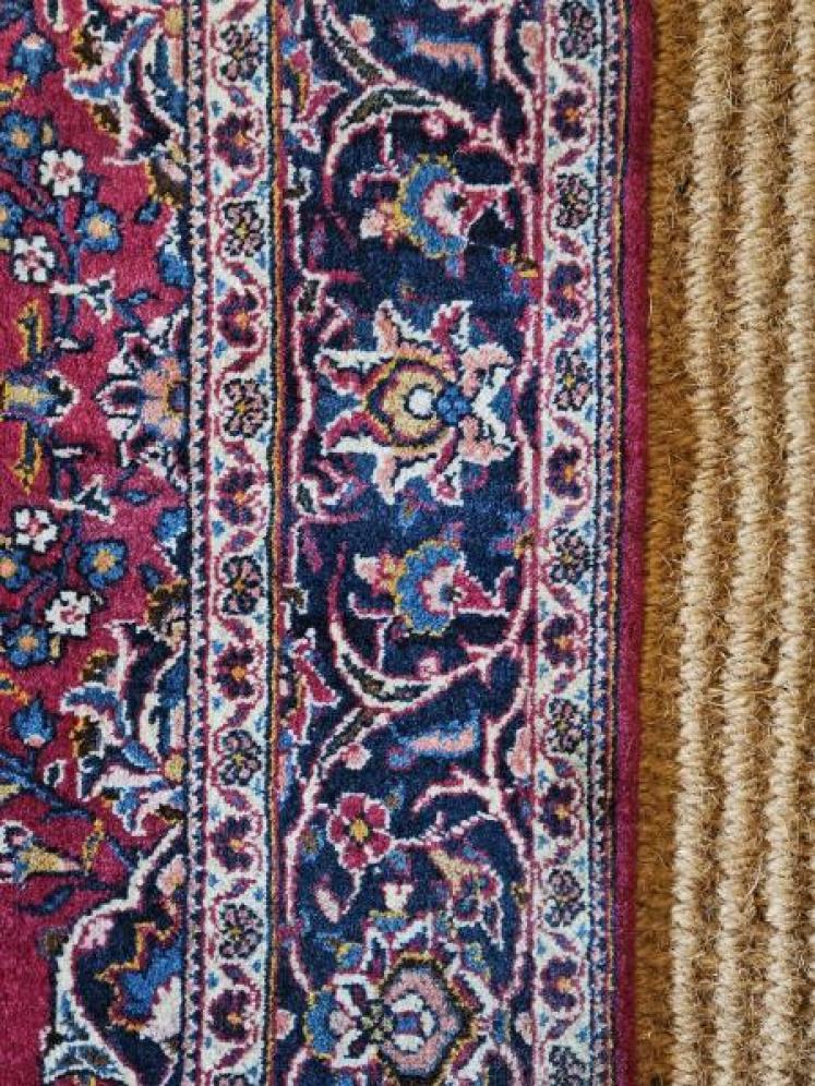 Fine Quality Persian Pure Wool Rug - Image 6
