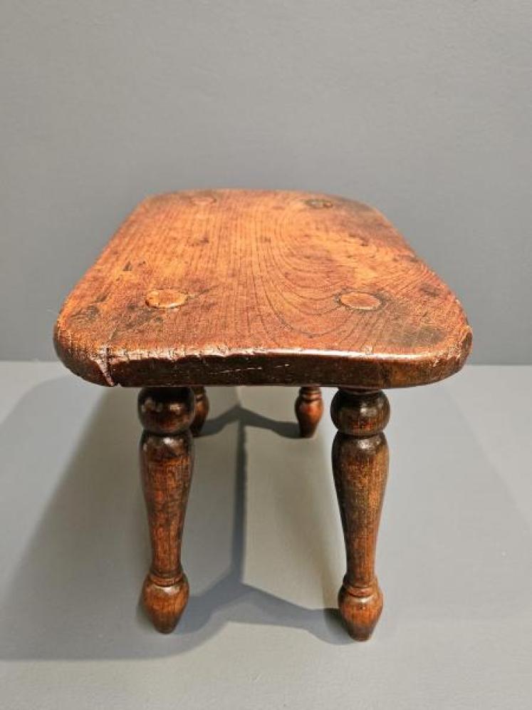 Georgian Welsh Elm Stool - Image 4