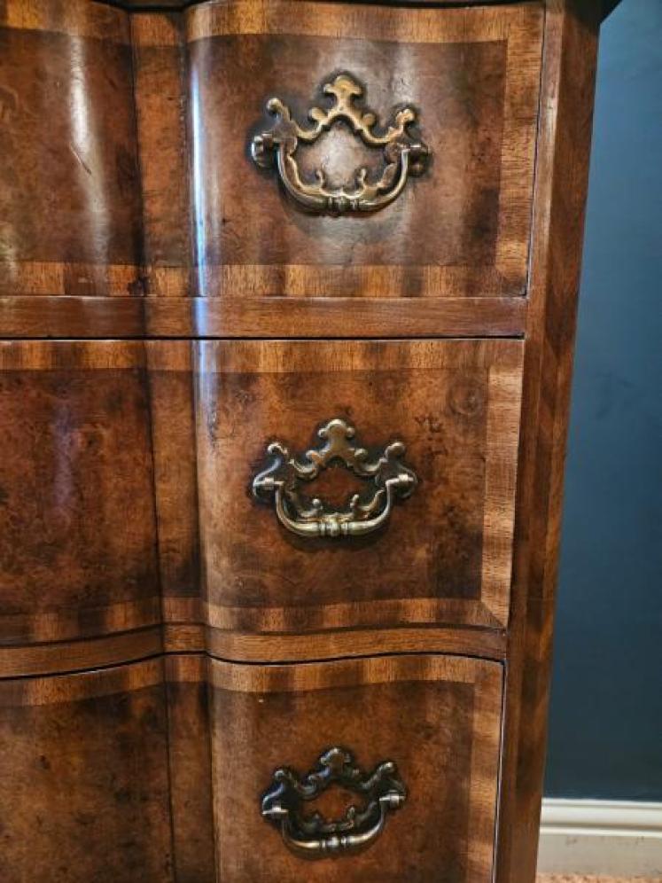 Waring & Gillow Walnut Chest of Drawers - Image 3