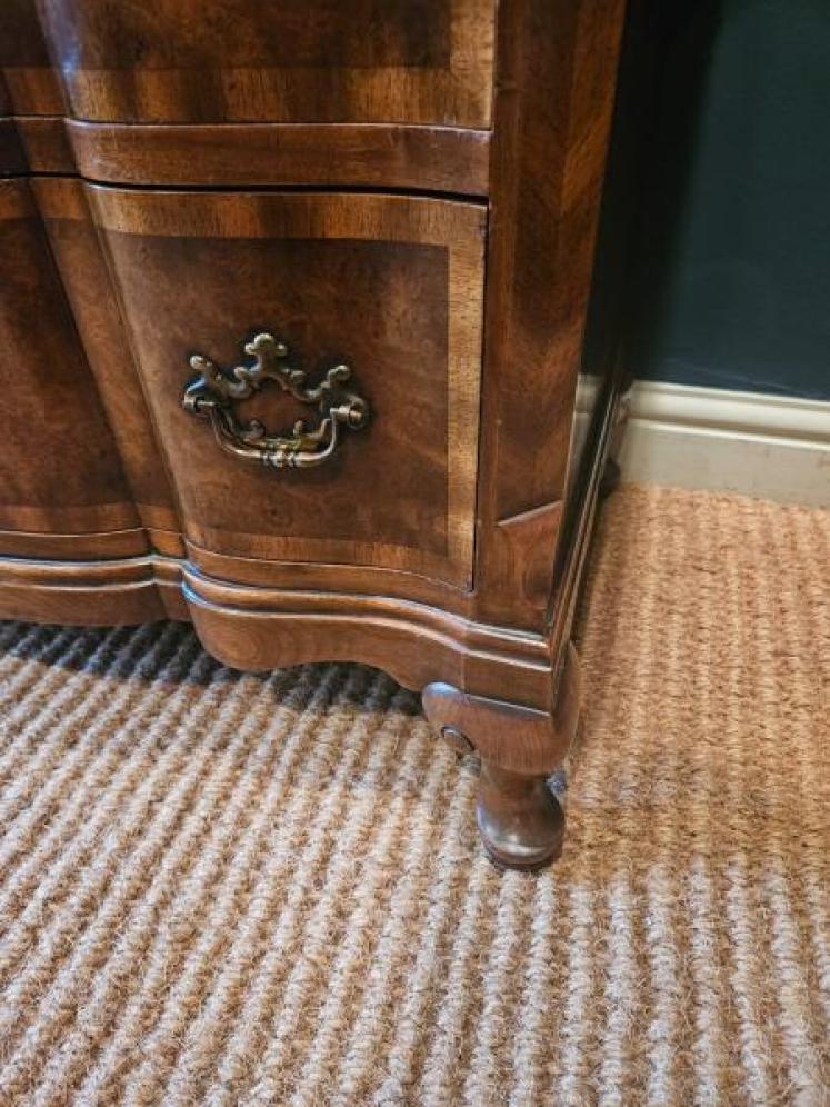Waring & Gillow Walnut Chest of Drawers - Image 6