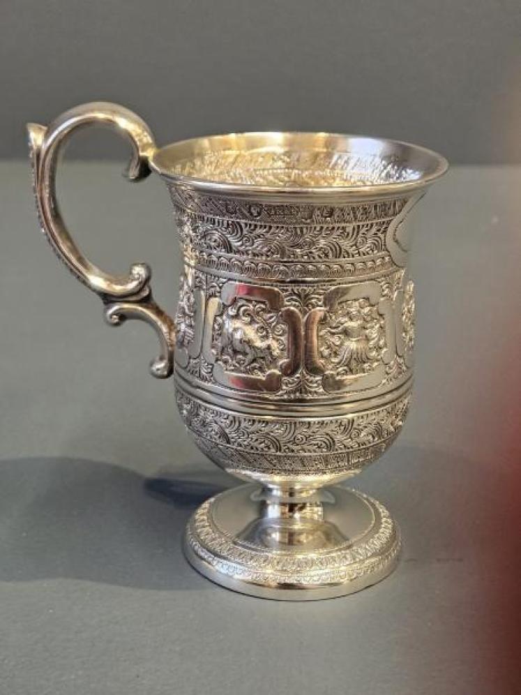 Fine Quality Mid Victorian Glasgow Silver Mug - Image 1