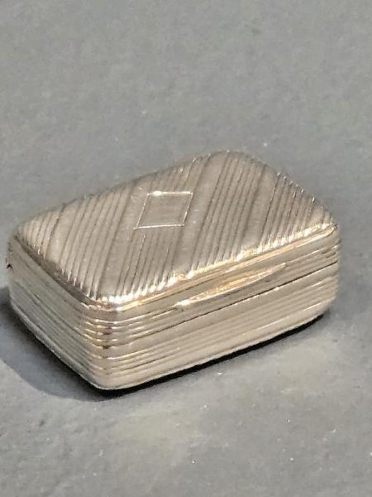 George III Silver Vinaigrette  - Image 4