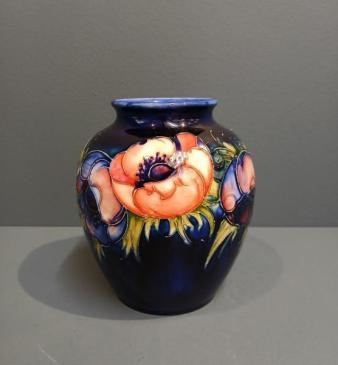 Moorcroft Anemone Bulbous Shaped Vase