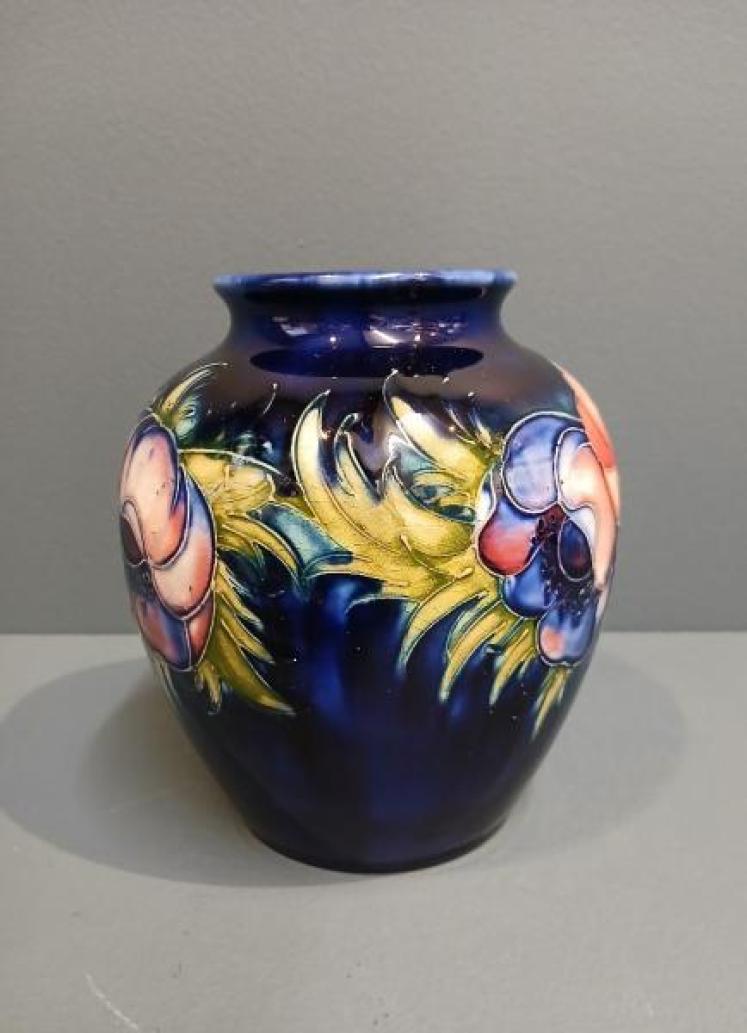 Moorcroft Anemone Bulbous Shaped Vase - Image 2