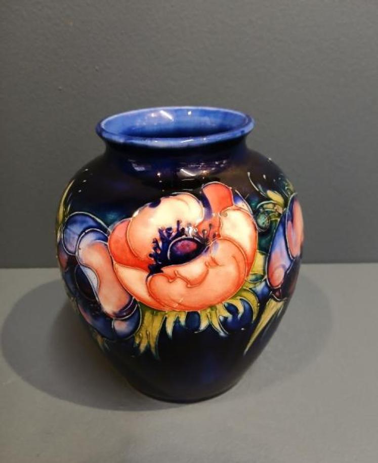Moorcroft Anemone Bulbous Shaped Vase - Image 3