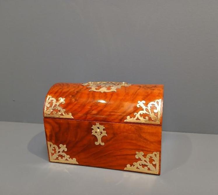 Victorian Figured Walnut Stationery Box - Image 1