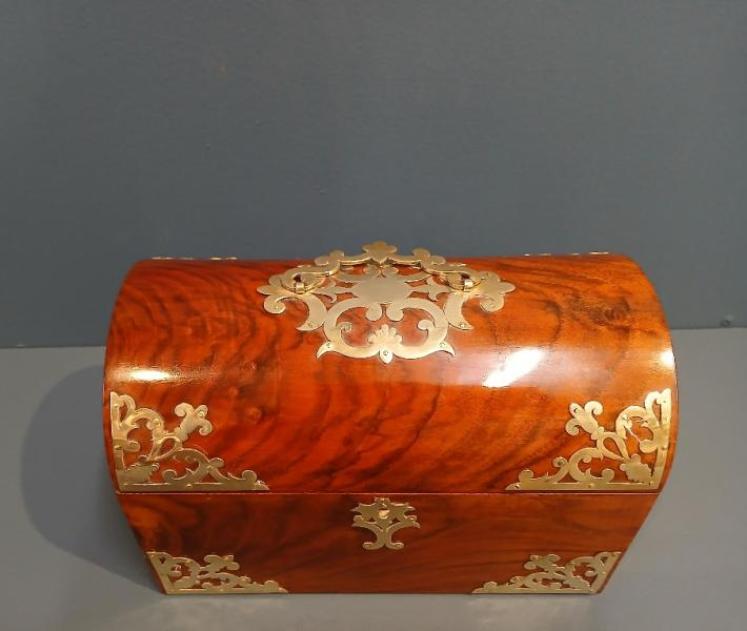 Victorian Figured Walnut Stationery Box - Image 2