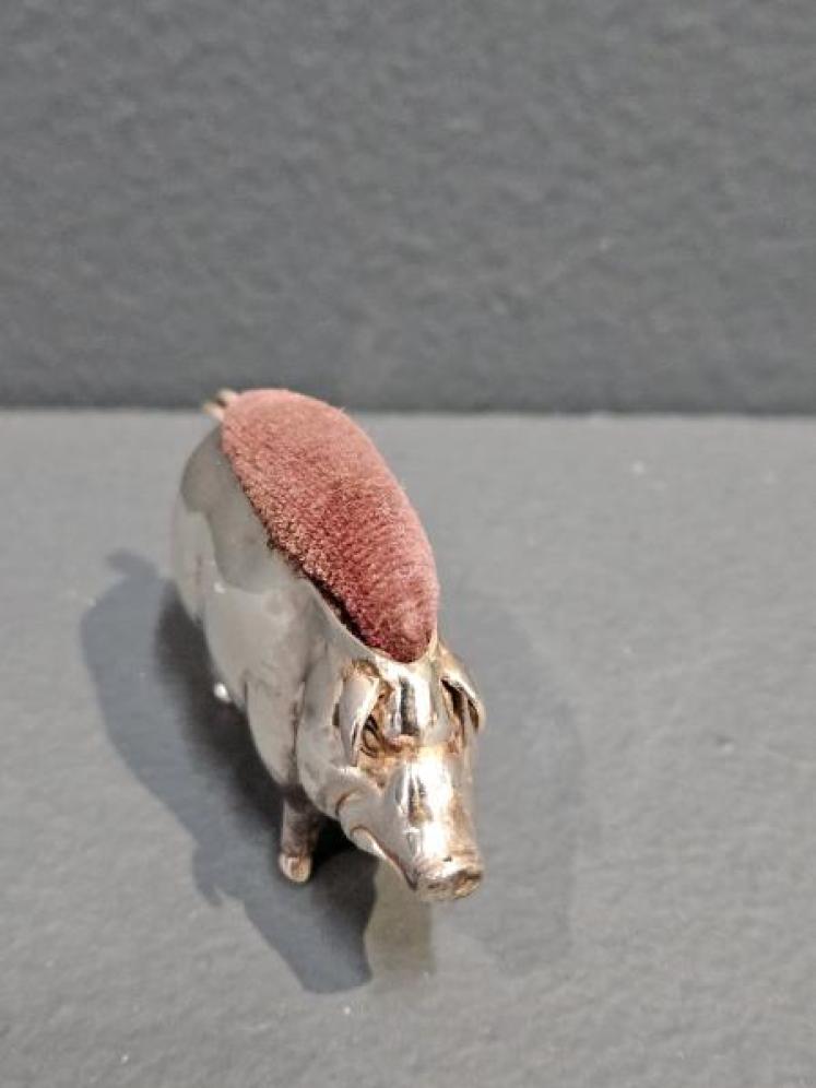 Small Silver Pig Pin Cushion - Image 2