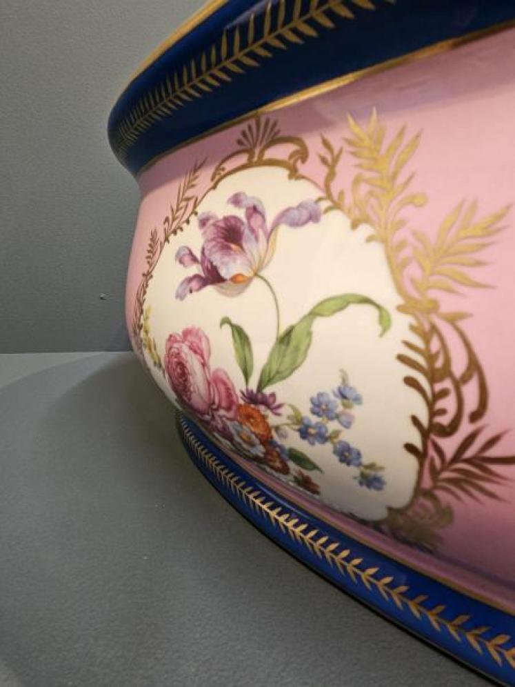 Late Victorian Porcelain Foot Bath - Image 3